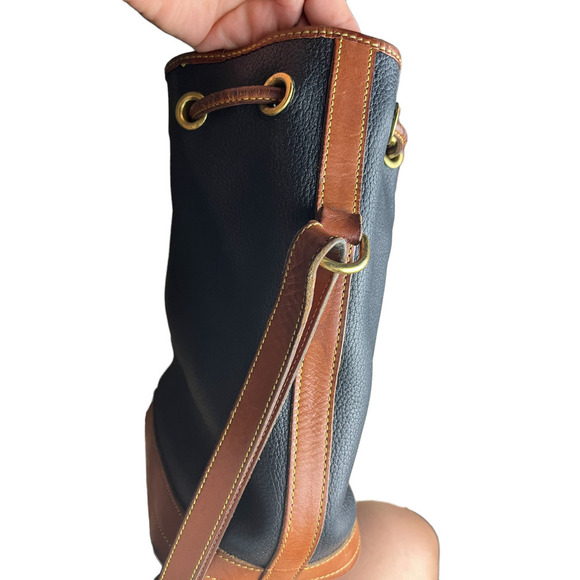 Dooney & Bourke Drowstring Bucket Bag / A2215116 Made In U.S.A - Picture 13 of 16